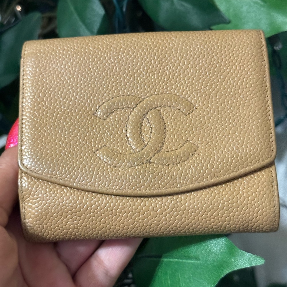 Chanel Bifold Leather Wallet W/ Auth Card - Picture 12 of 17